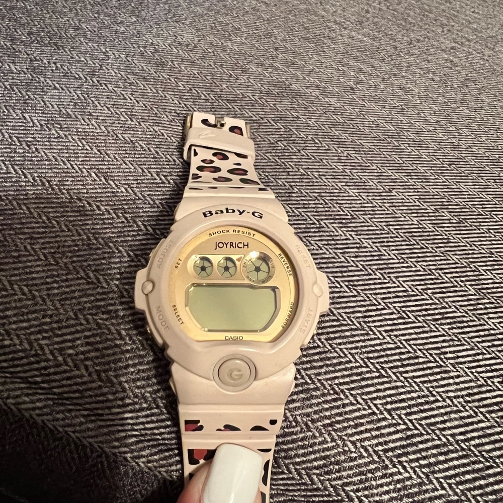 Limited edition leopard print baby pink babyGshock watch